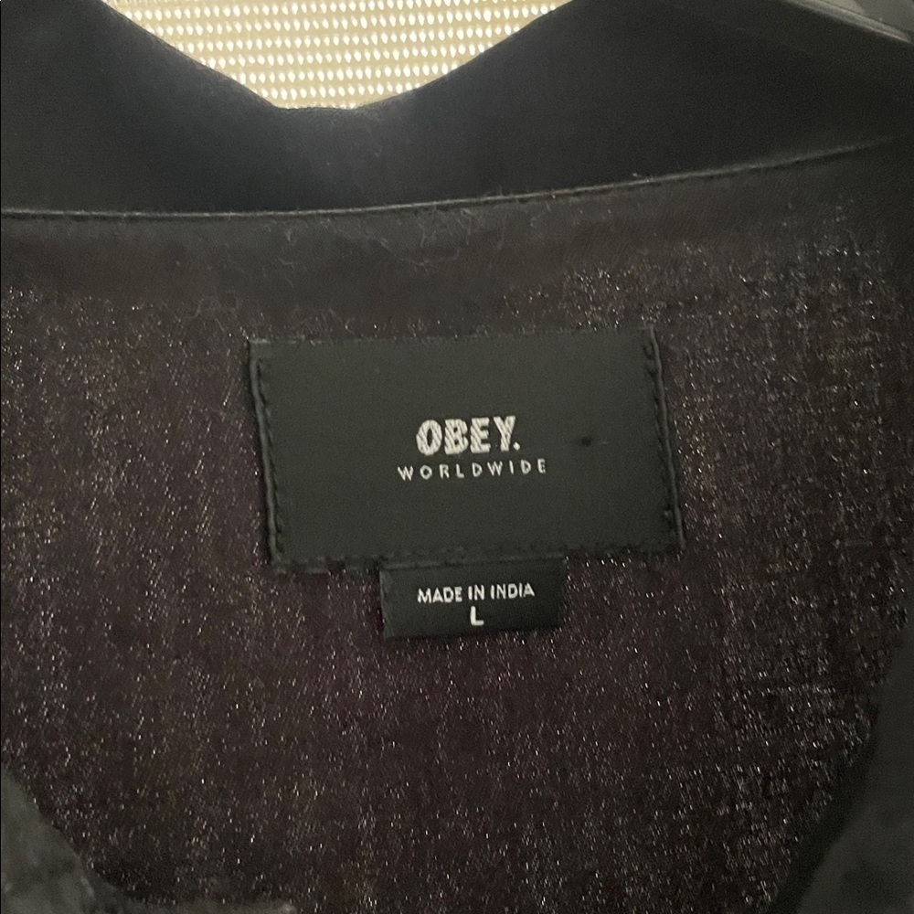 Obey Black Men's Shirt with City Script​​ - Picture 3 of 3